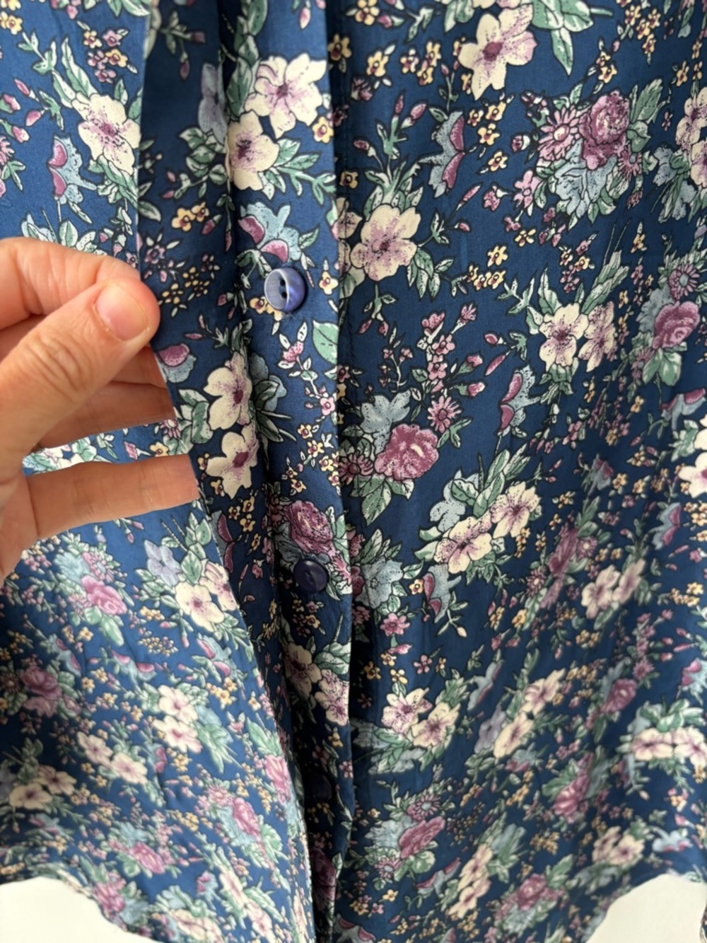 Vintage 100% Silk Floral Blouse Cottagecore Romantic Button Down  Navy - Picture 9 of 10
